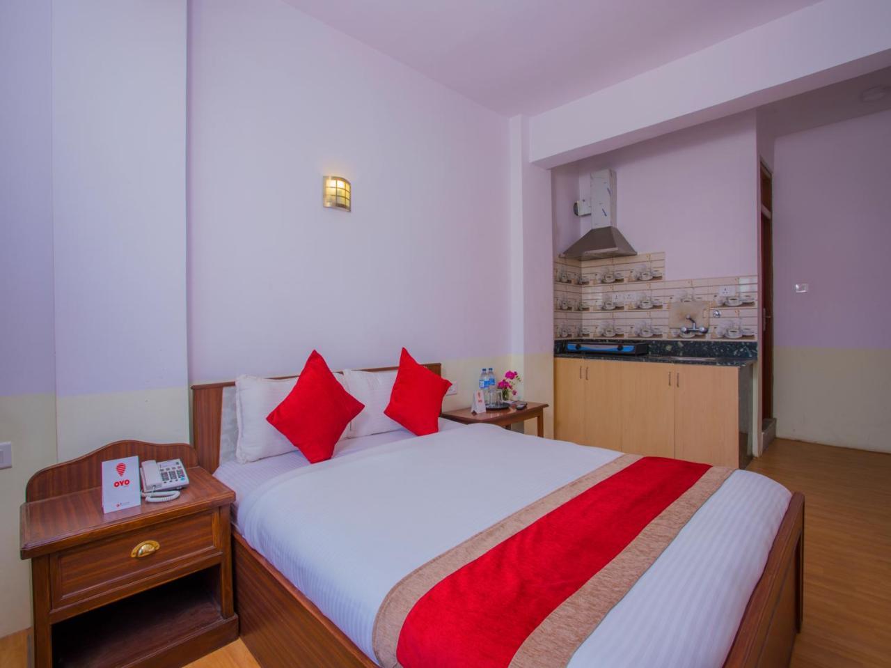 Oyo 255 White Zambala Hotel Katmandu Kültér fotó
