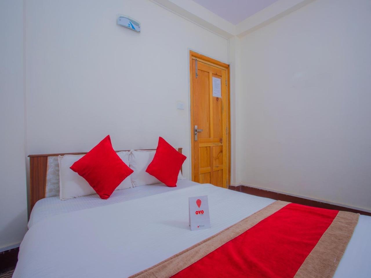 Oyo 255 White Zambala Hotel Katmandu Kültér fotó