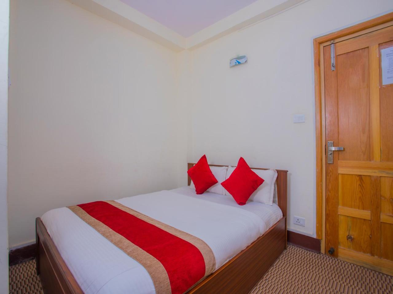 Oyo 255 White Zambala Hotel Katmandu Kültér fotó