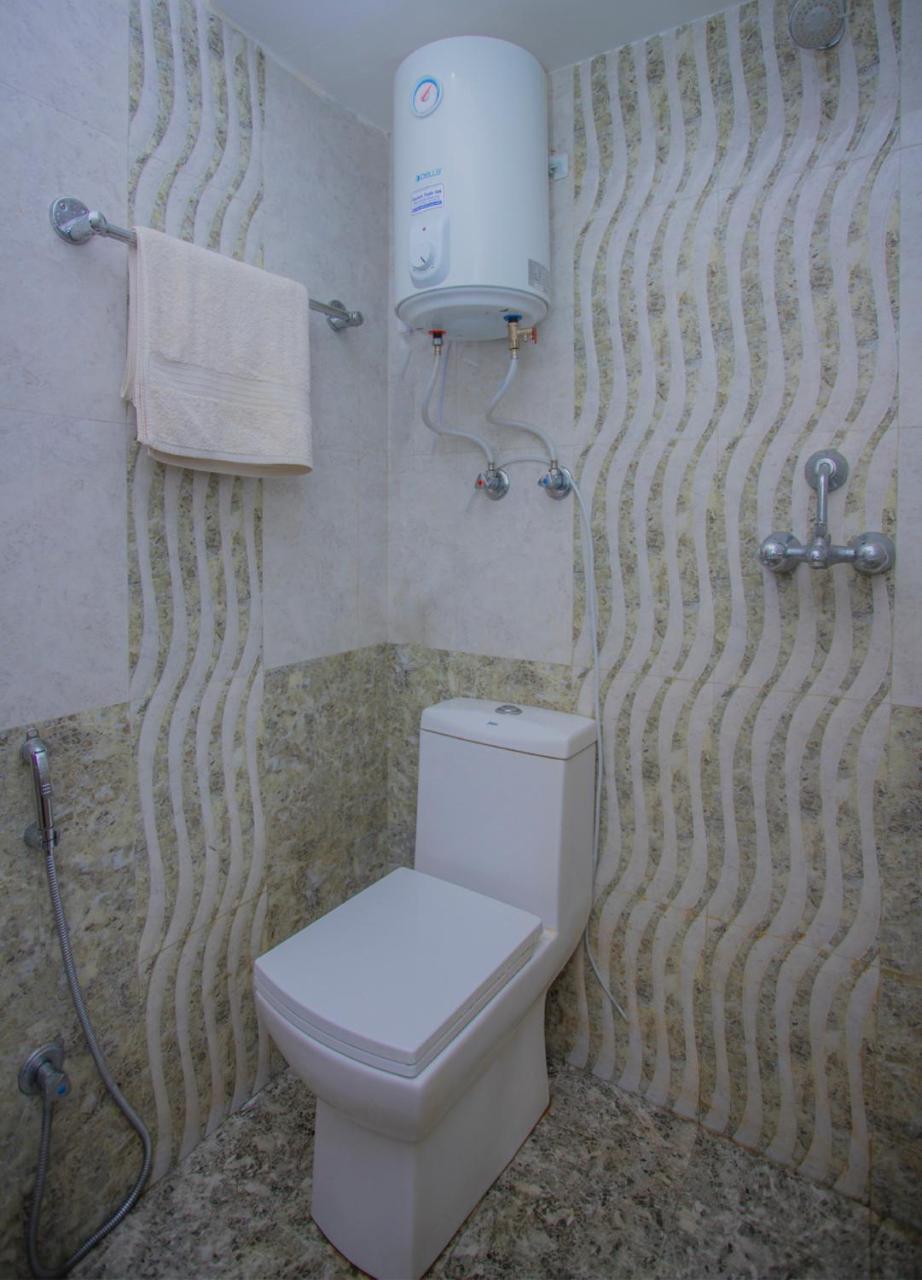 Oyo 255 White Zambala Hotel Katmandu Kültér fotó